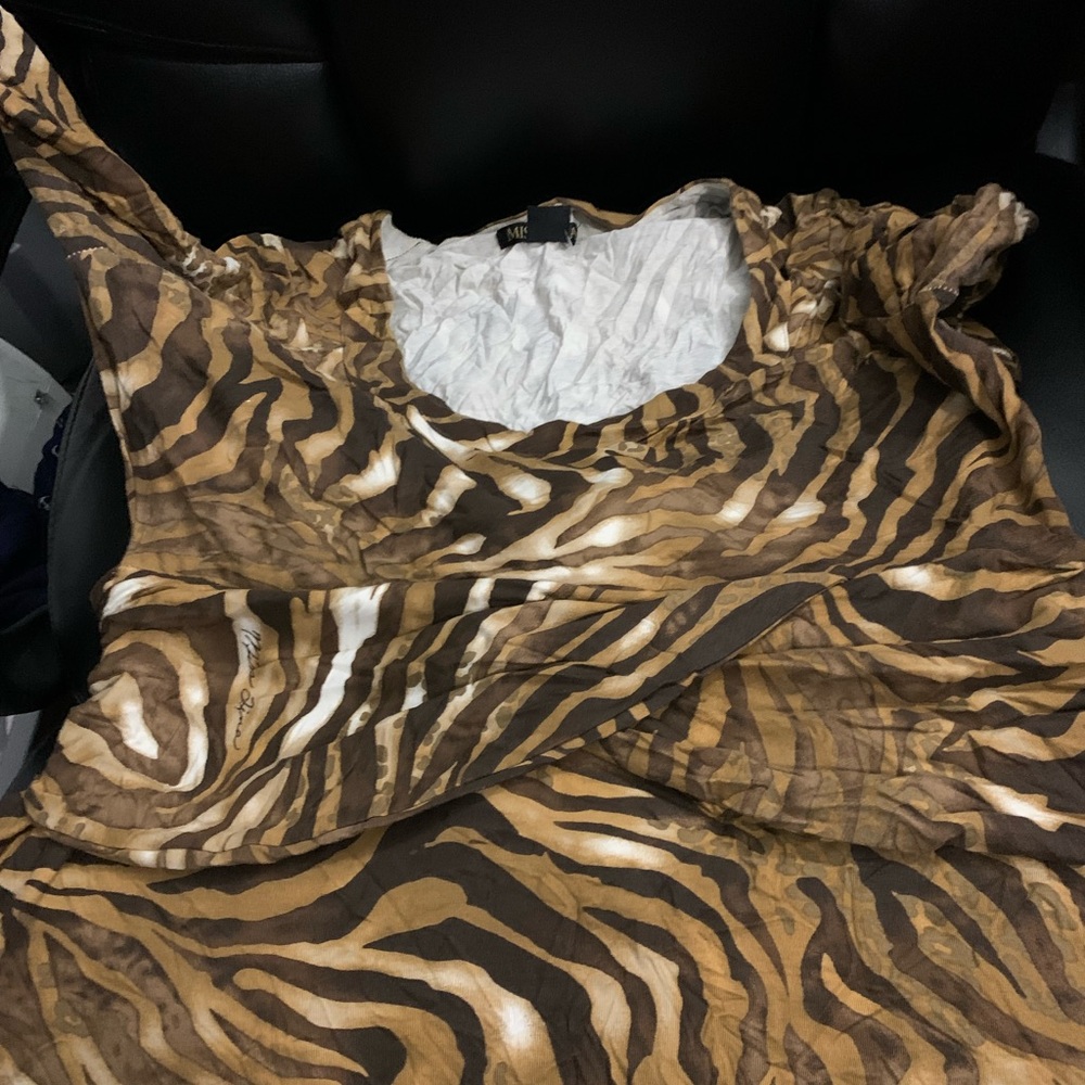 Dress - Picture 4 of 5
